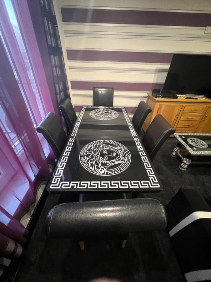 Boutique Blackpool 2 Bed Grey Apartment Sleeps 10 ภายนอก รูปภาพ